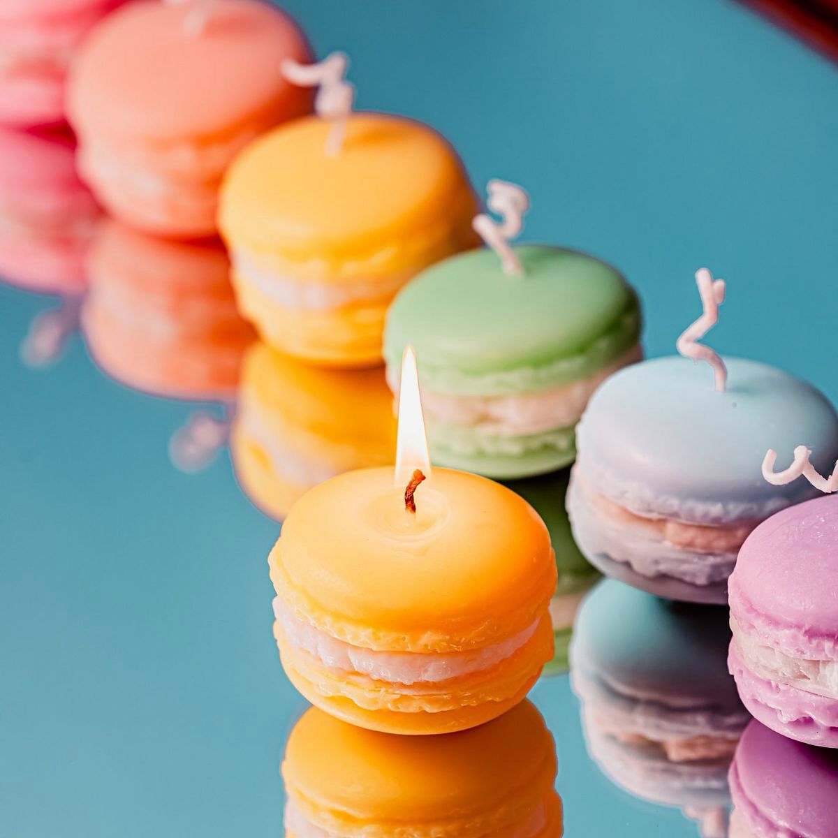 Macaron Candle